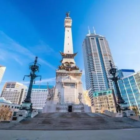Downtown Indy Lucas Oil- Conv Center Skywalk#2 Indianapolis Exterior photo