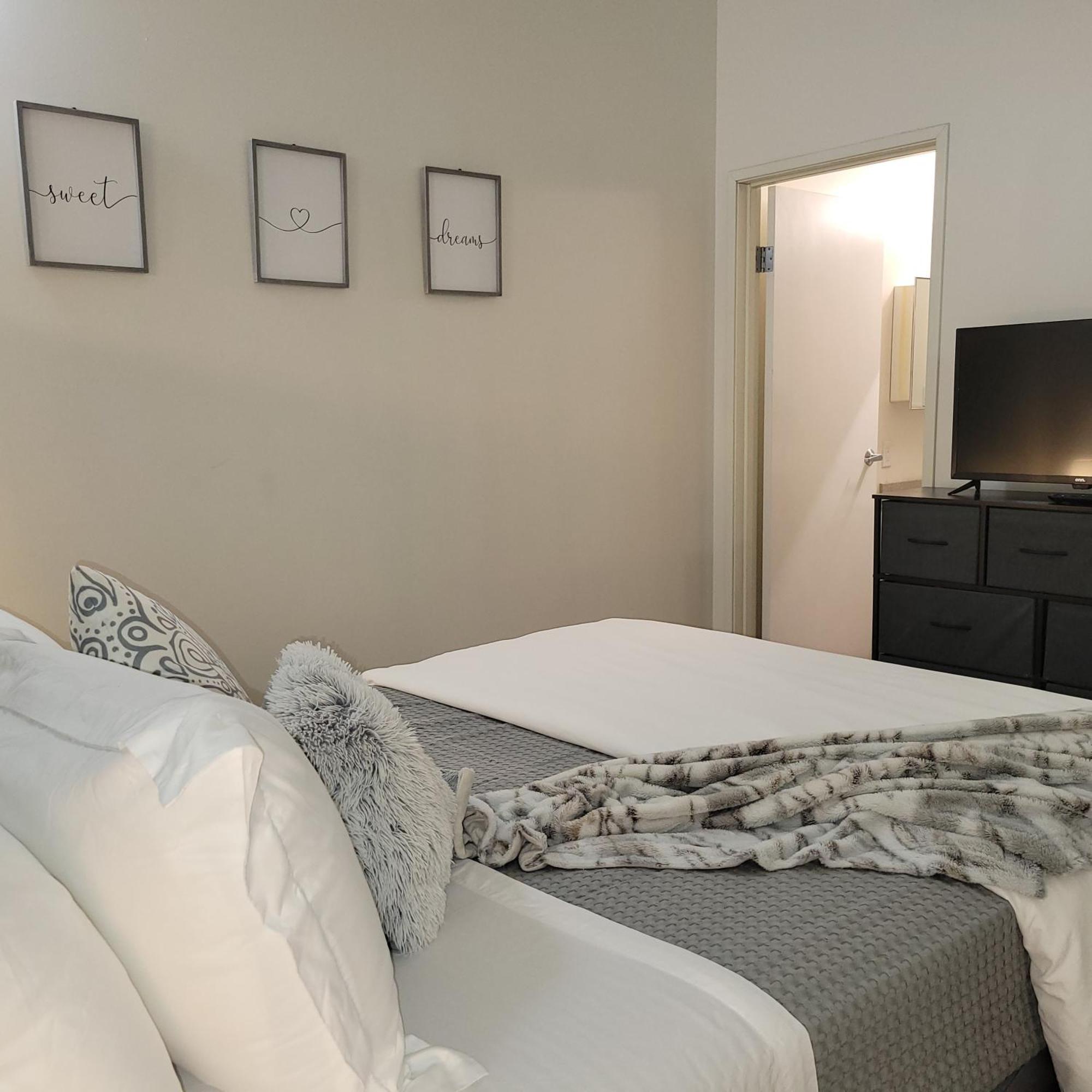 Downtown Queen - Free Parking- Conv Center Skywalk#2 *