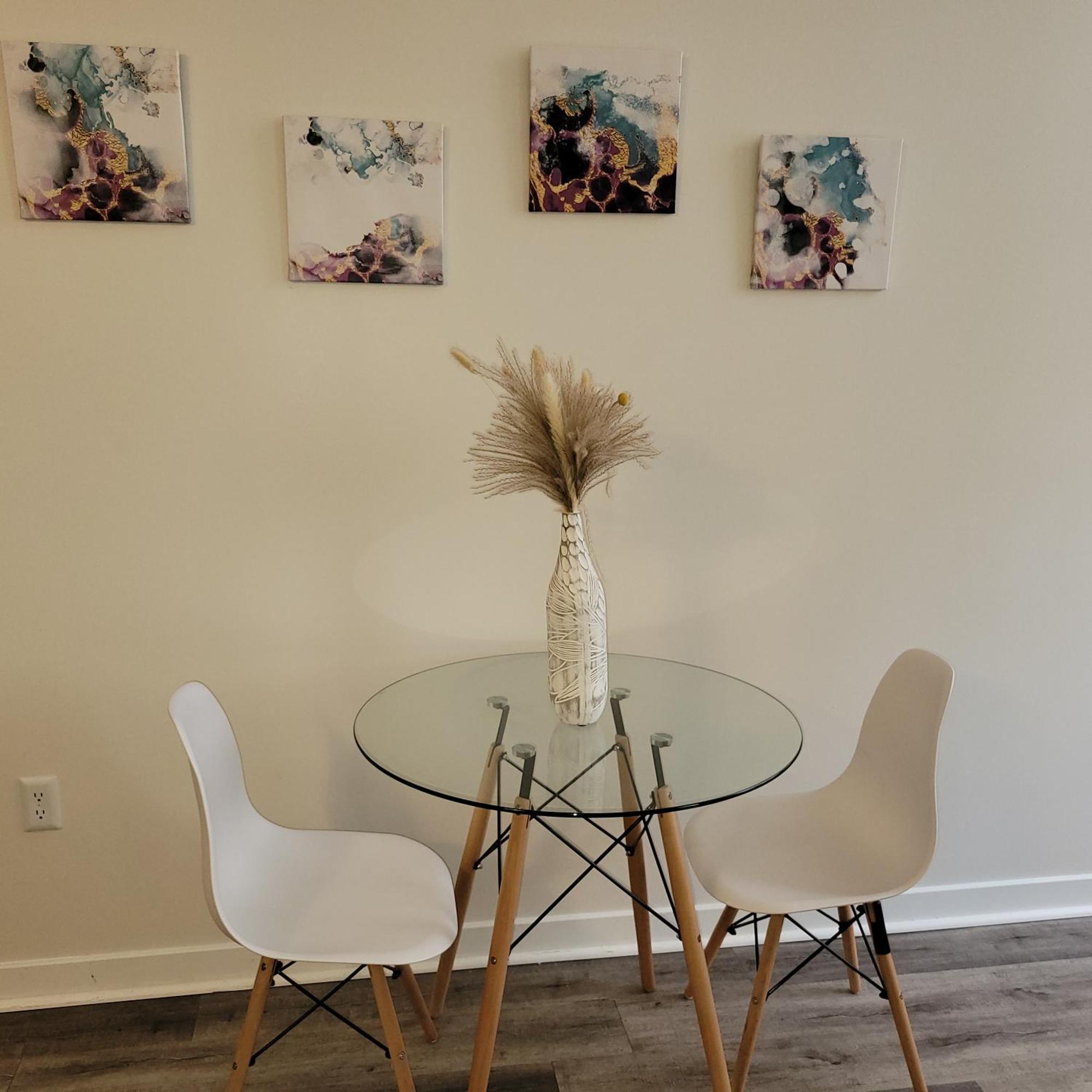 Downtown Queen - Free Parking- Conv Center Skywalk#2 Apartment *